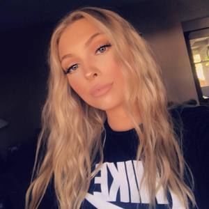 Meet your Posher, Brittney